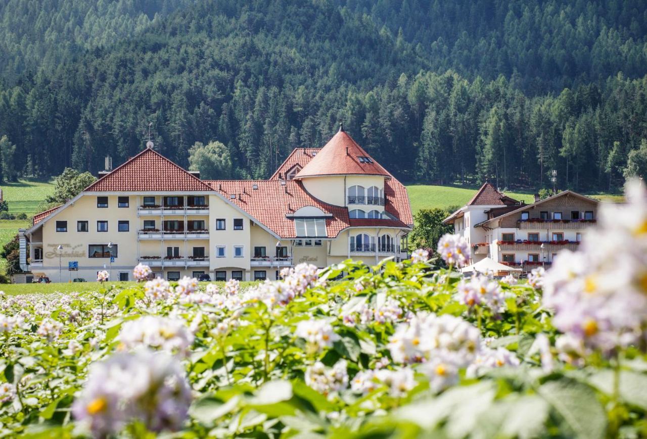 Schoenblick - Sport & Active Hotel Brunico Exteriér fotografie